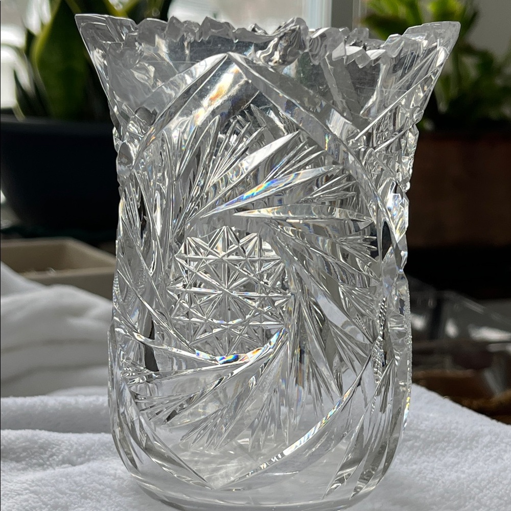 Elegant Crystal Vase